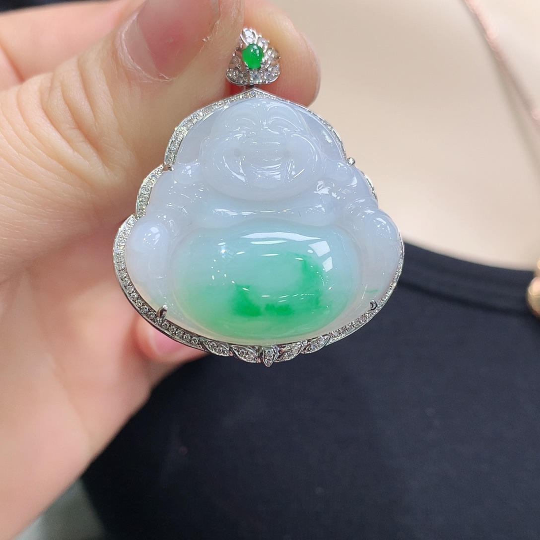 翡翠颈饰18K金镶嵌佛公