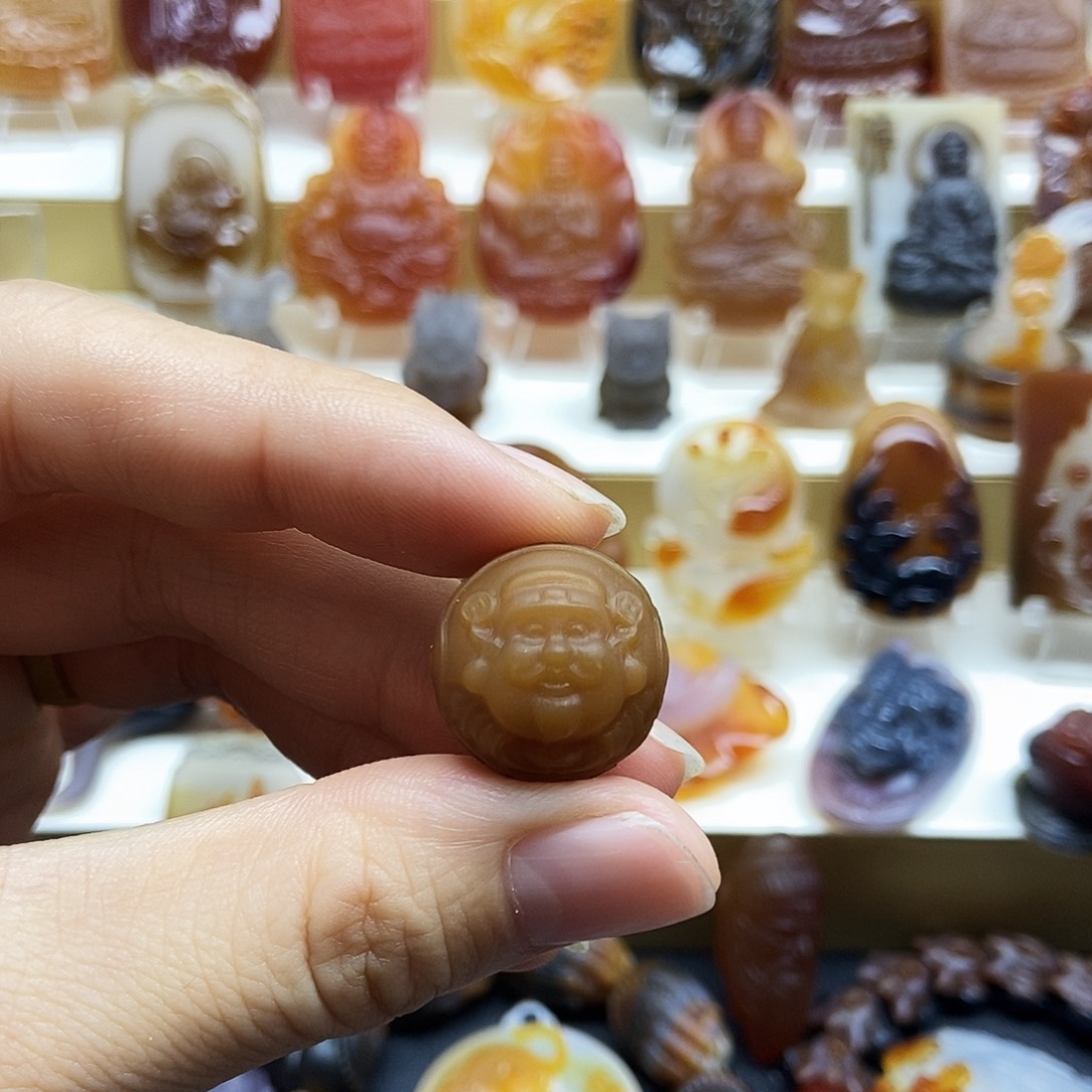 国***琪玛瑙/玉髓未镶嵌颈饰