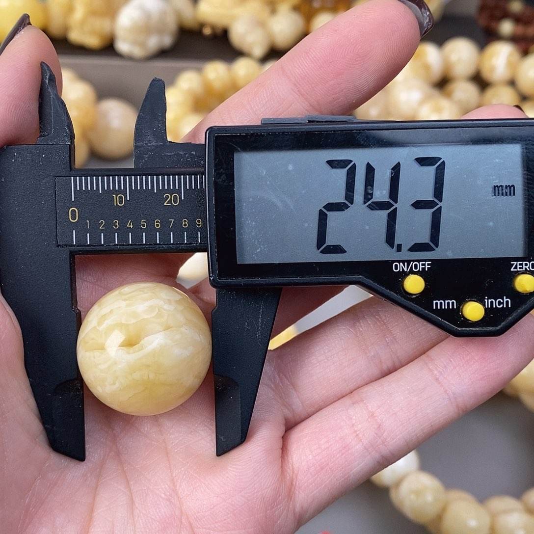 用***7蜜蜡未镶嵌珠宝奇石8.6g