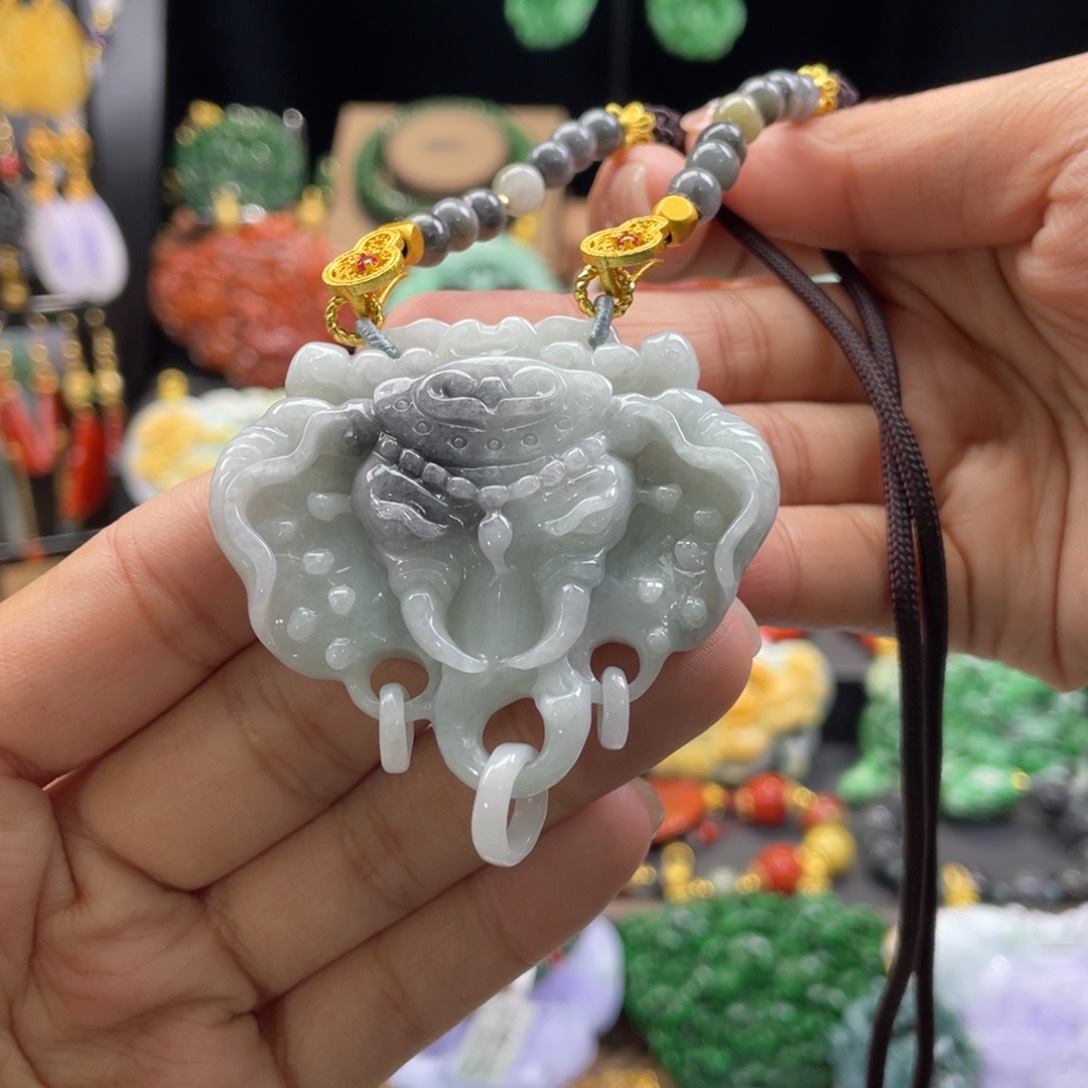 翡翠颈饰未镶嵌代编织