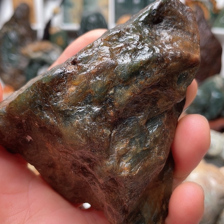 未镶嵌岫岩河磨玉（透闪石质玉）把件