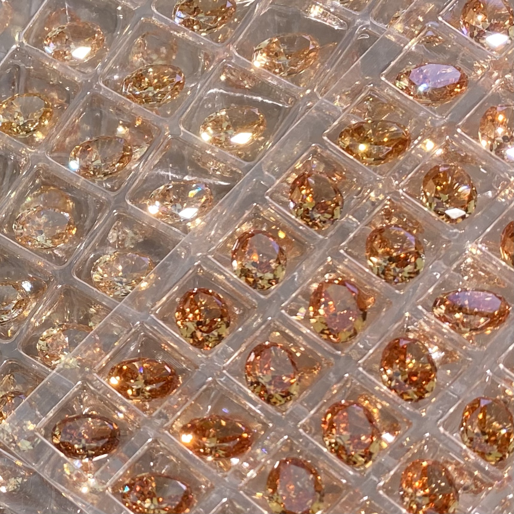 高品质6×8mm冰花切香槟色随机1颗