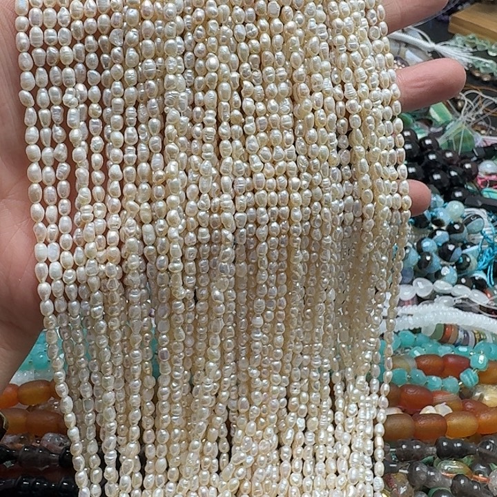 玛瑙/玉髓未镶嵌珠宝半成品一条3mm珍珠