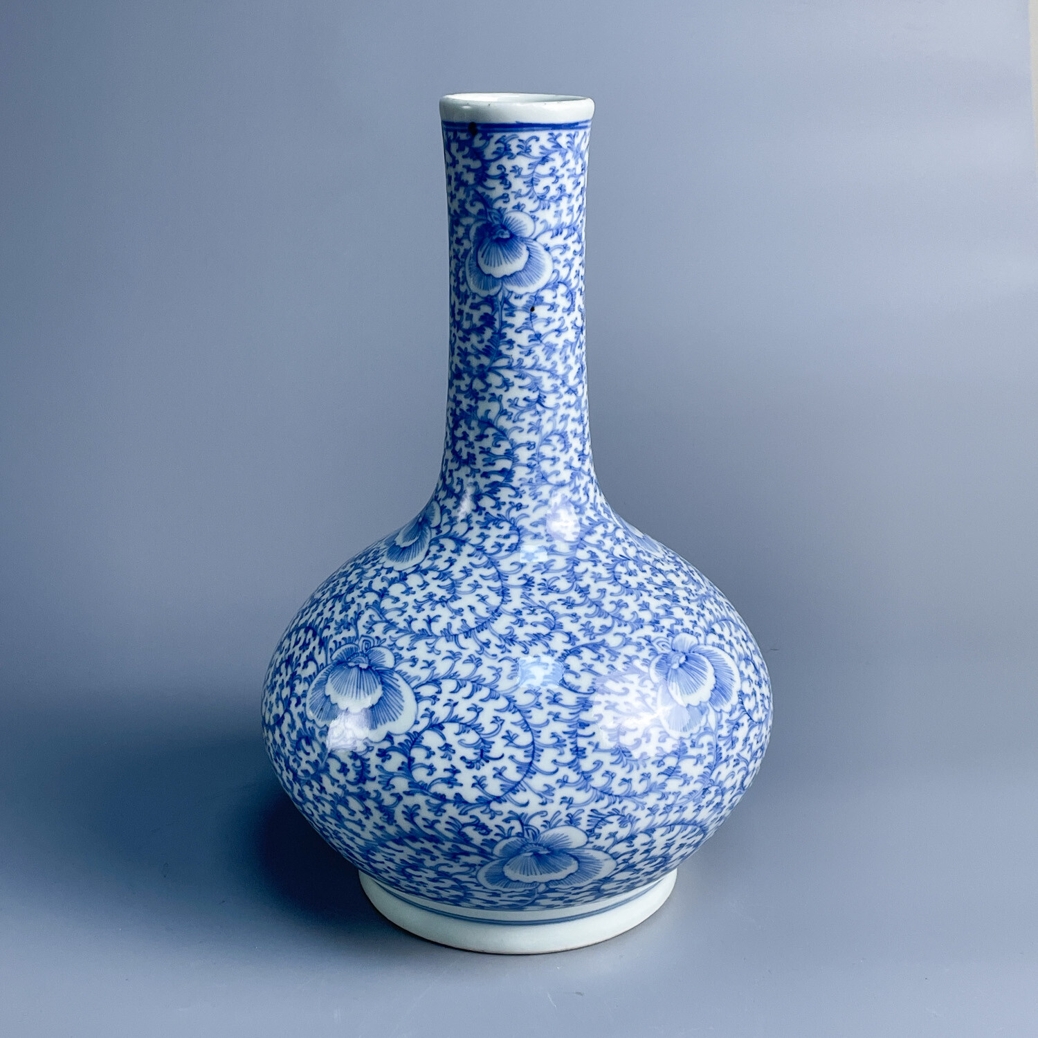 M25J7009218 - 清道光铁线描缠枝花卉纹荸荠瓶/文物收藏/绣花张