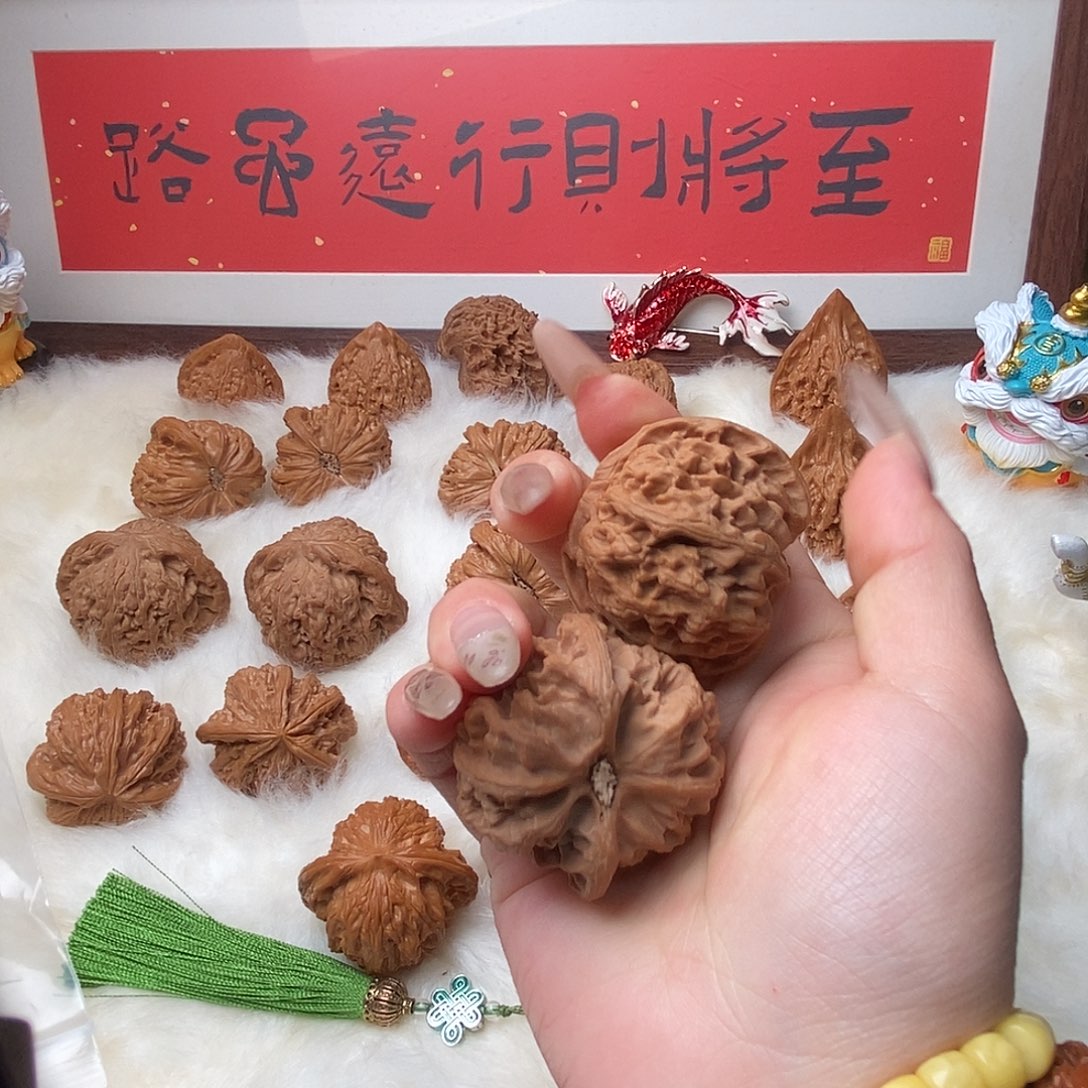 叶***伦文玩核桃把件719苹果……