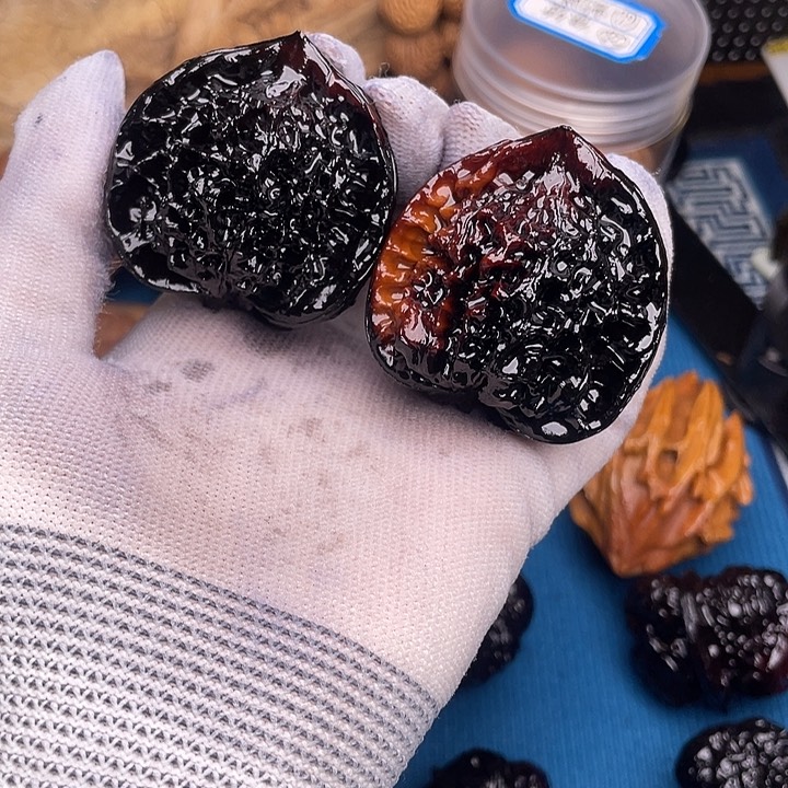 文玩核桃吊坠蛇头88