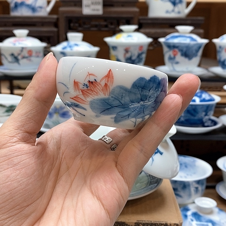 手绘荷花主人杯65cc釉下彩微瑕福利款