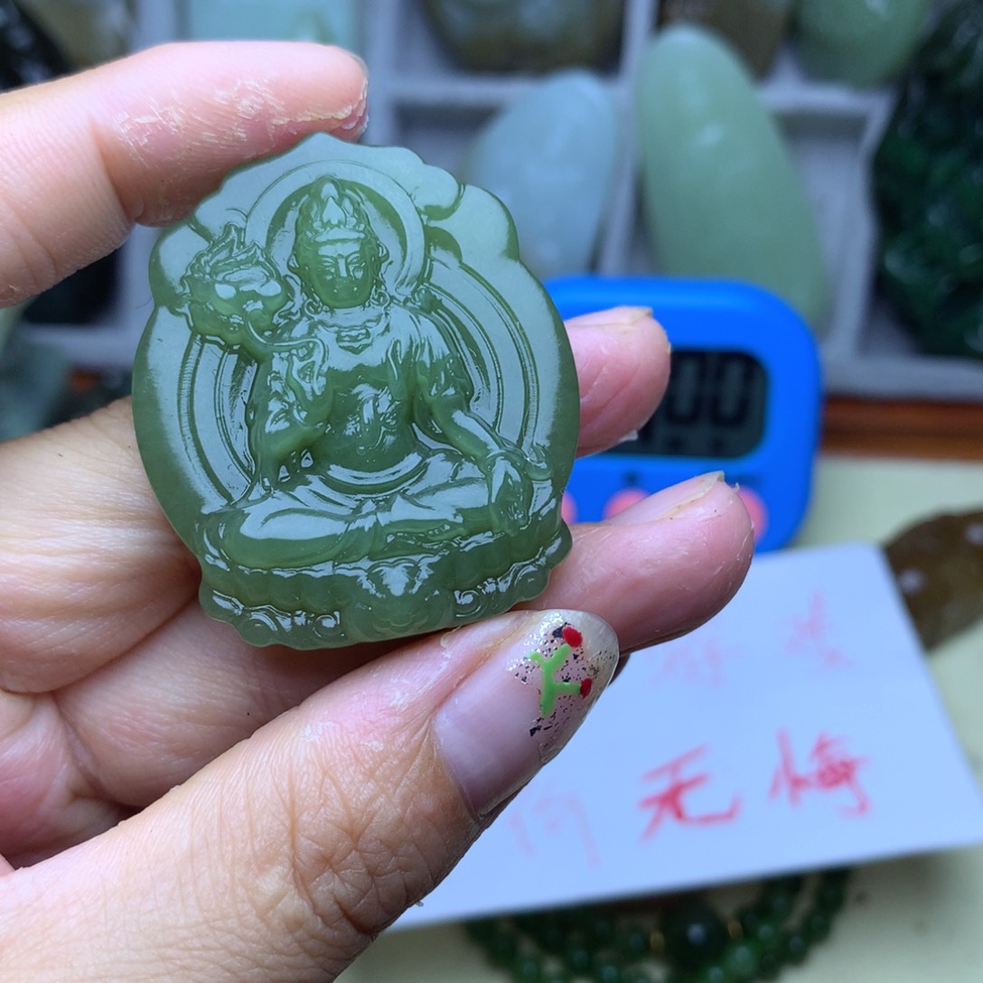 和田玉未镶嵌颈饰鲶