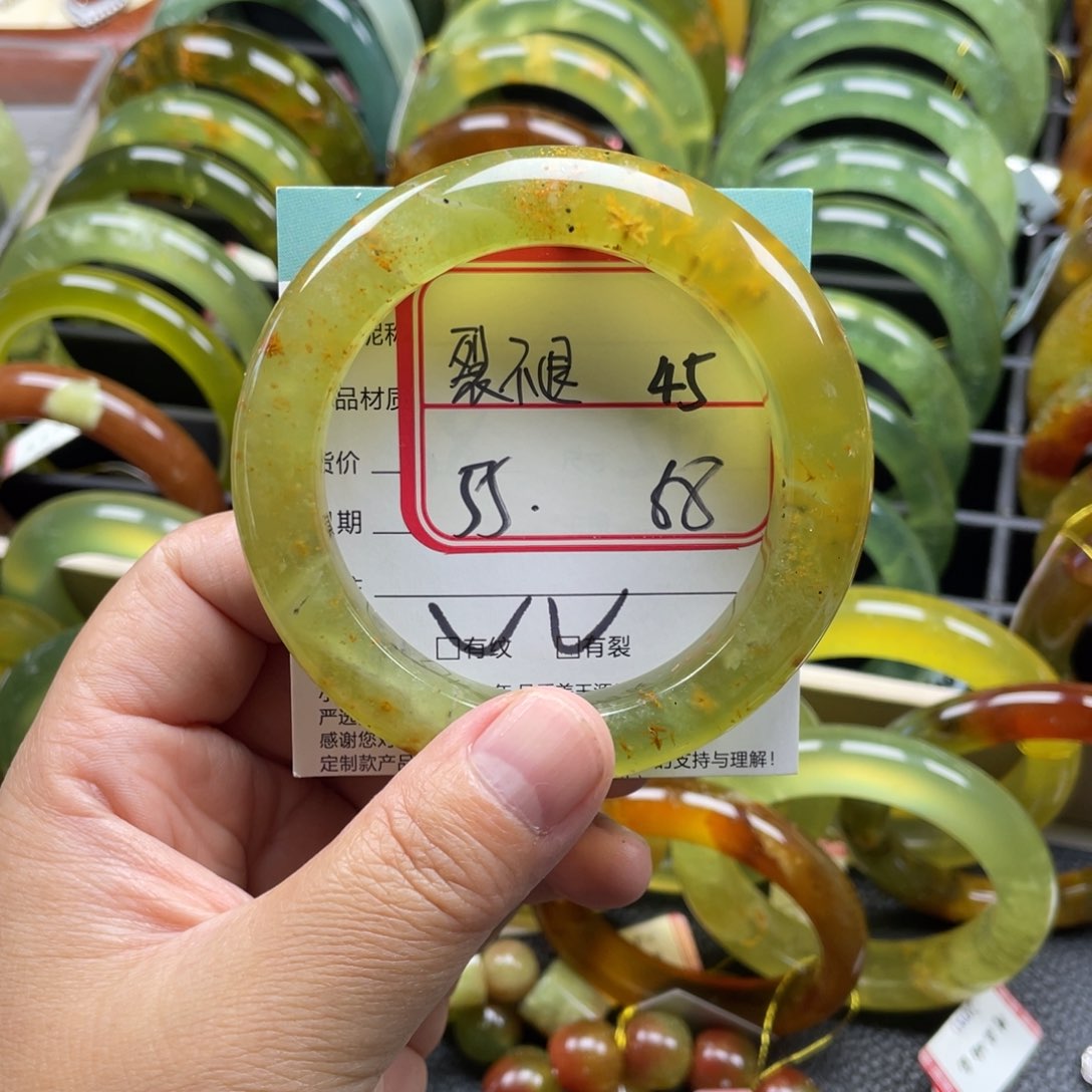 未镶嵌蛇纹石玉手镯有裂手镯特价不退不换