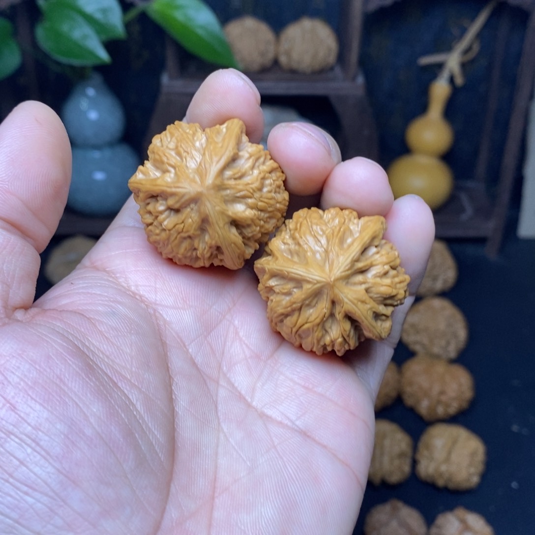 文玩核桃吊坠湛*36玉龙奔