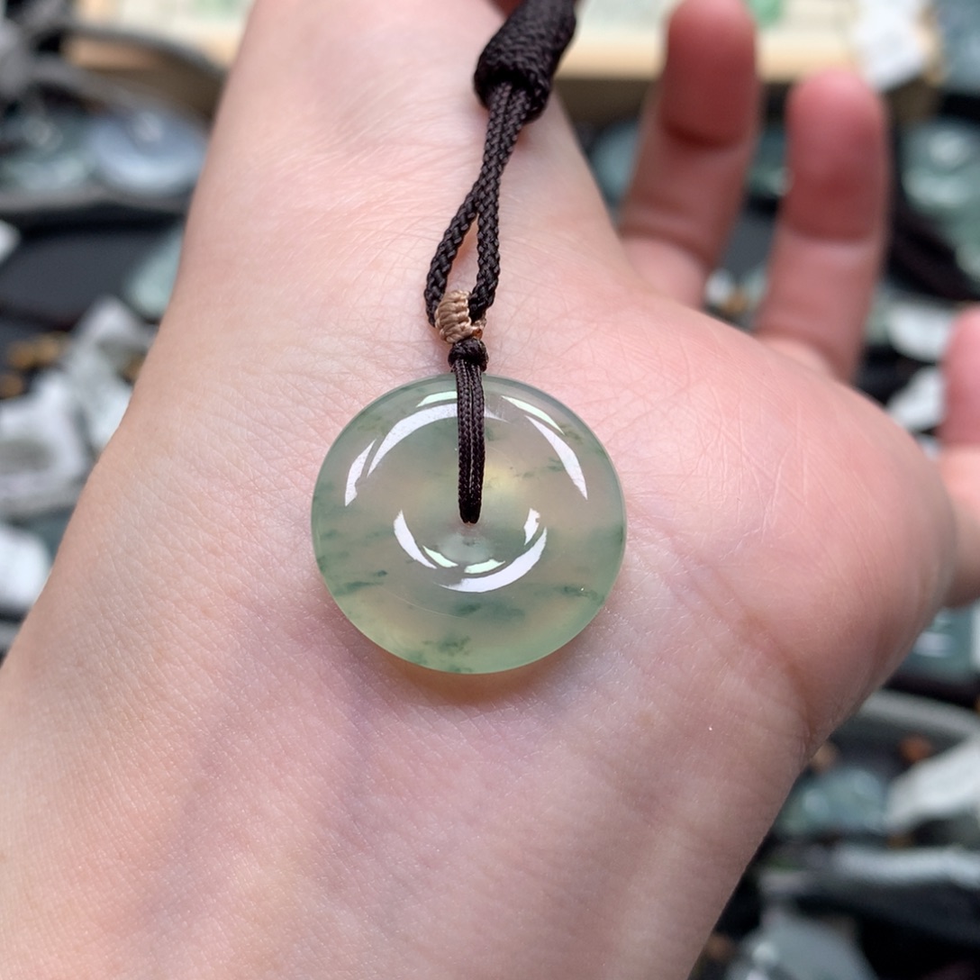 翡翠颈饰未镶嵌00000000000