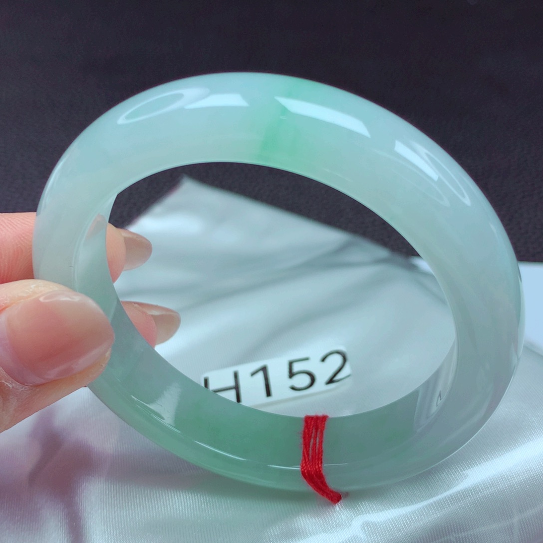 翡翠手镯未镶嵌手镯88