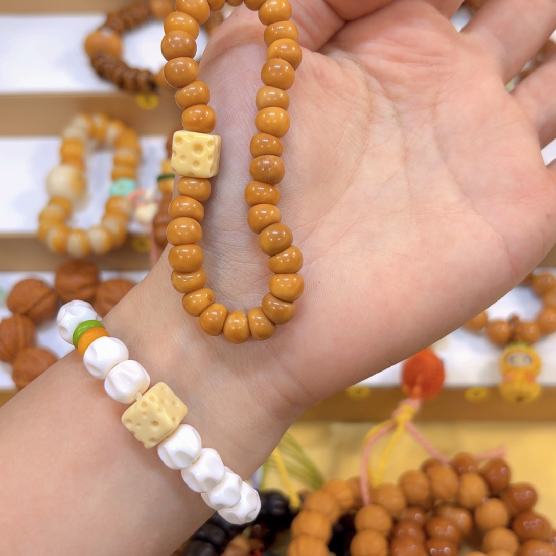 手串星月菩提龙脊蒜瓣➕奶酪