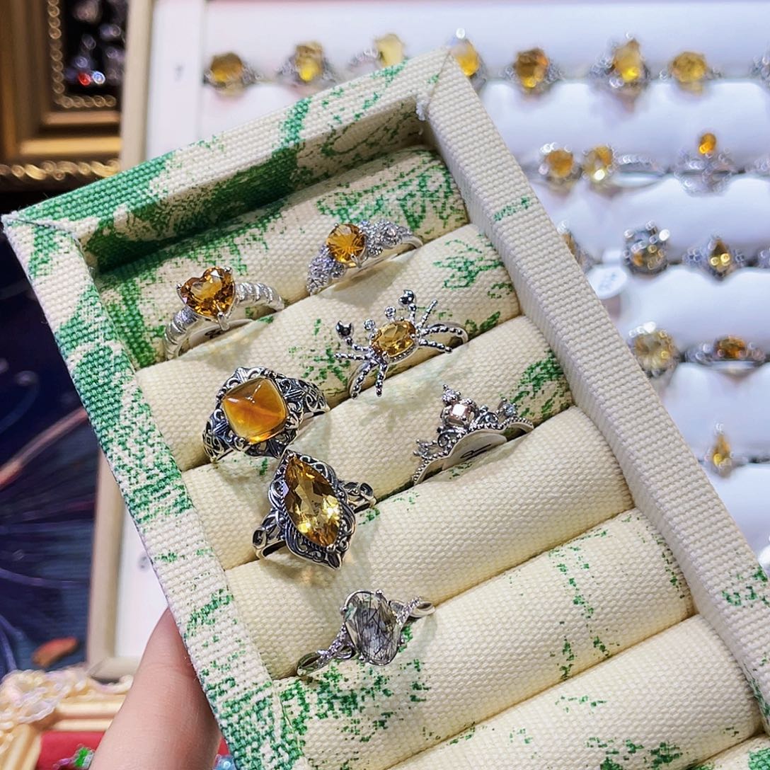 桃****925银桃宝的新戒指