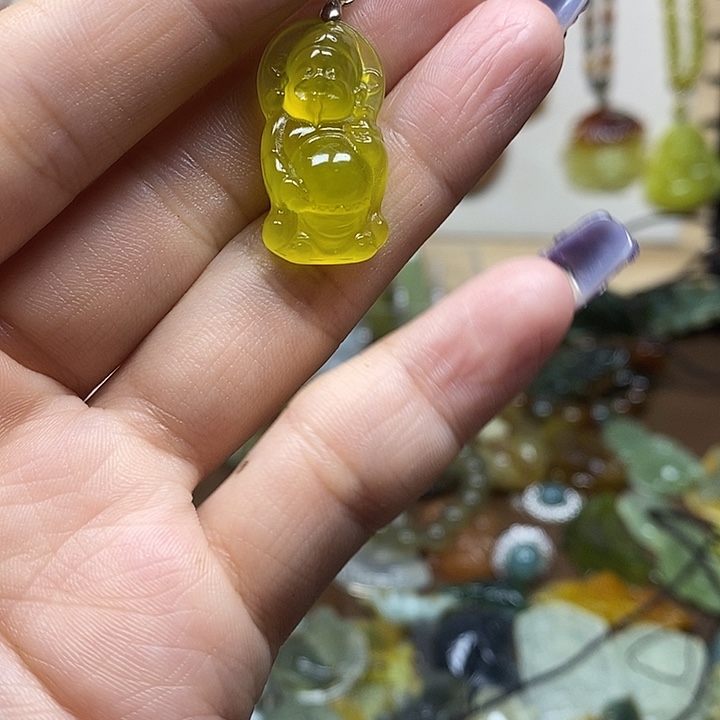 蛇纹石玉吊坠未镶嵌