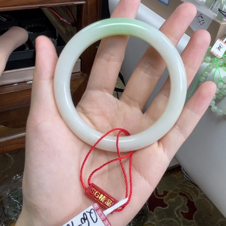 和田玉未镶嵌手镯60