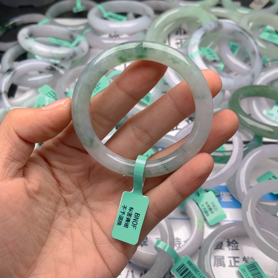 未镶嵌手镯翡翠525354。 206