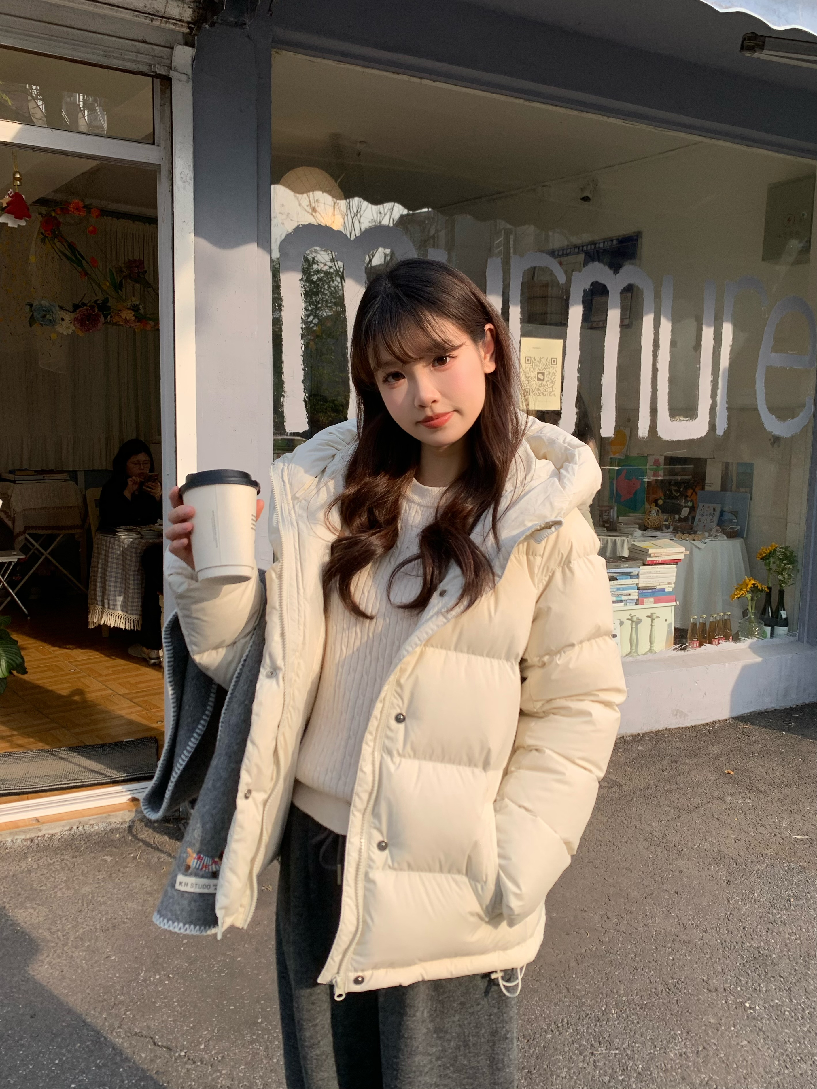 95白鸭绒羽绒服女2025新款超好看短款白色云朵泡芙加厚面包服