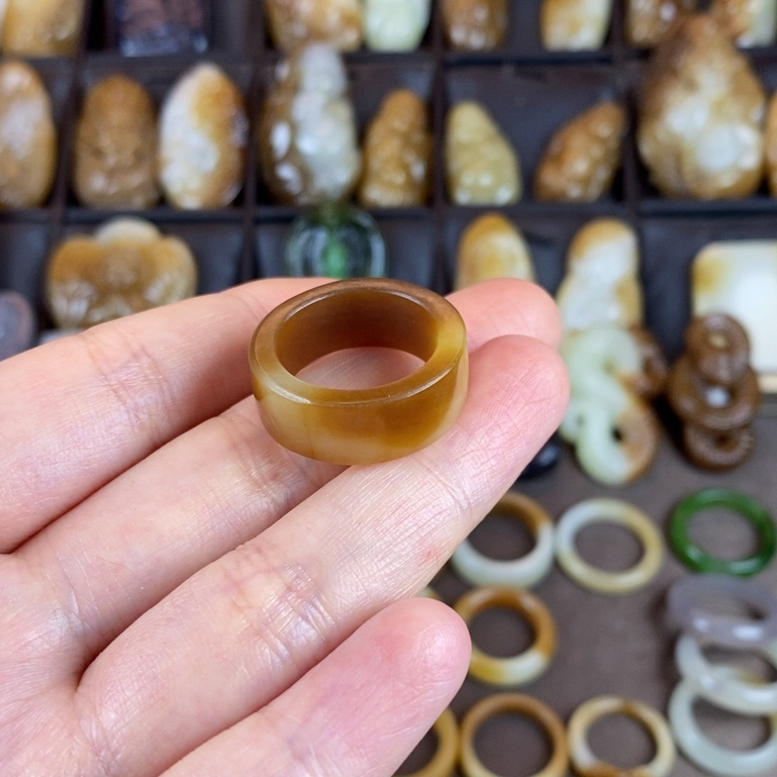 和田玉戒指未镶嵌