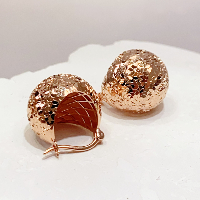 18K 暴闪碎冰冰松果耳扣