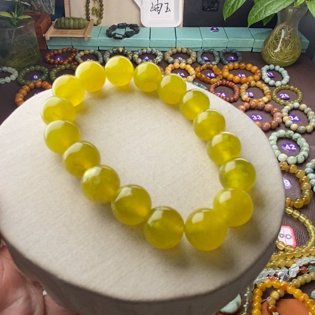 蛇纹石玉手串未镶嵌