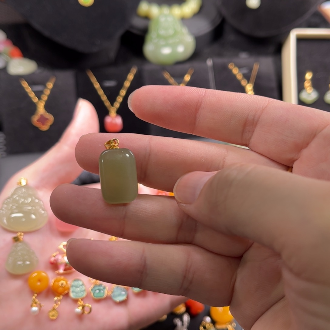 和田玉银S925镶嵌颈饰