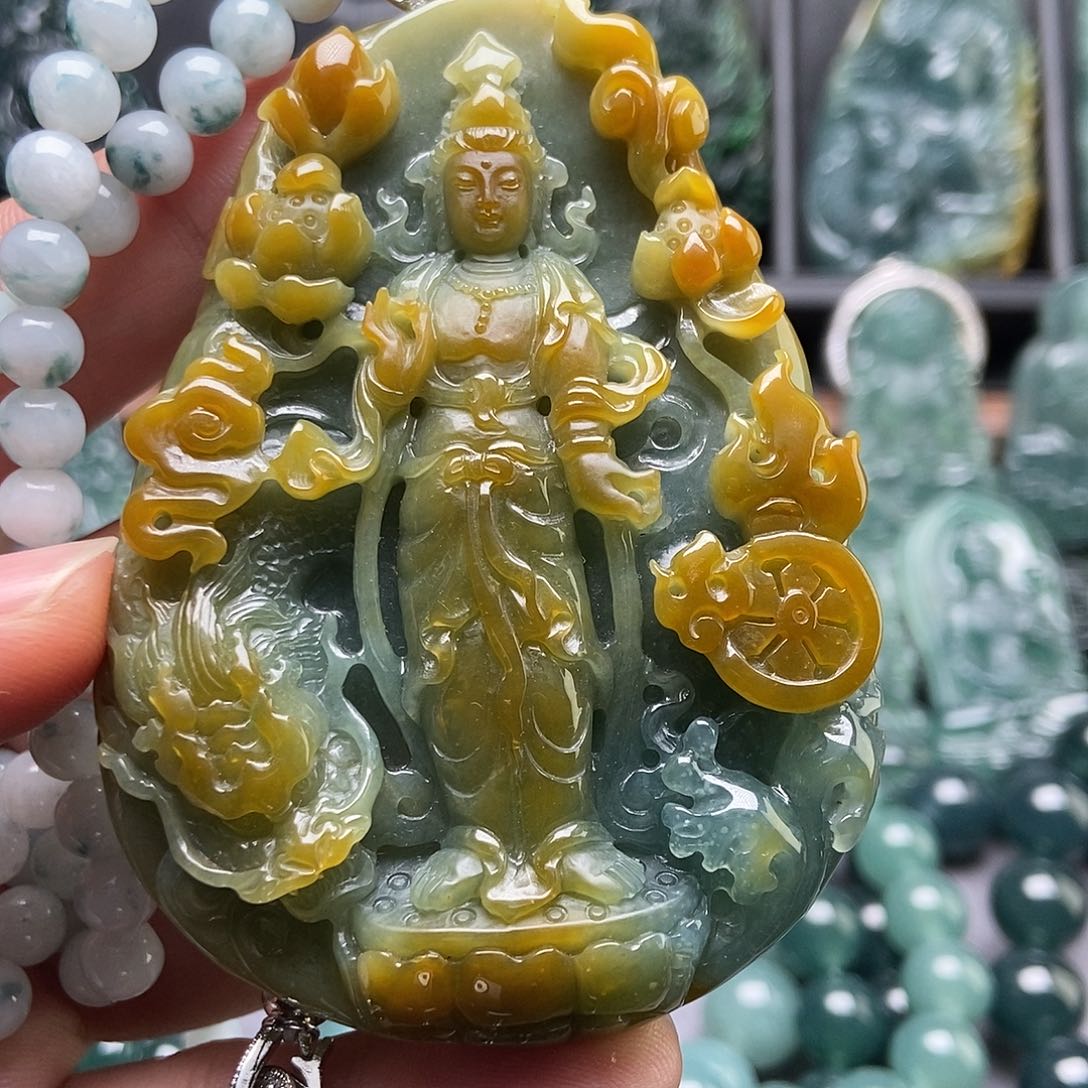 翡翠颈饰未镶嵌双*黄翡观音