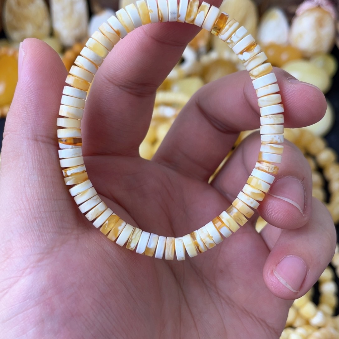 琥珀手串未镶嵌大***76+俄料漆瓷白妖花药片手串