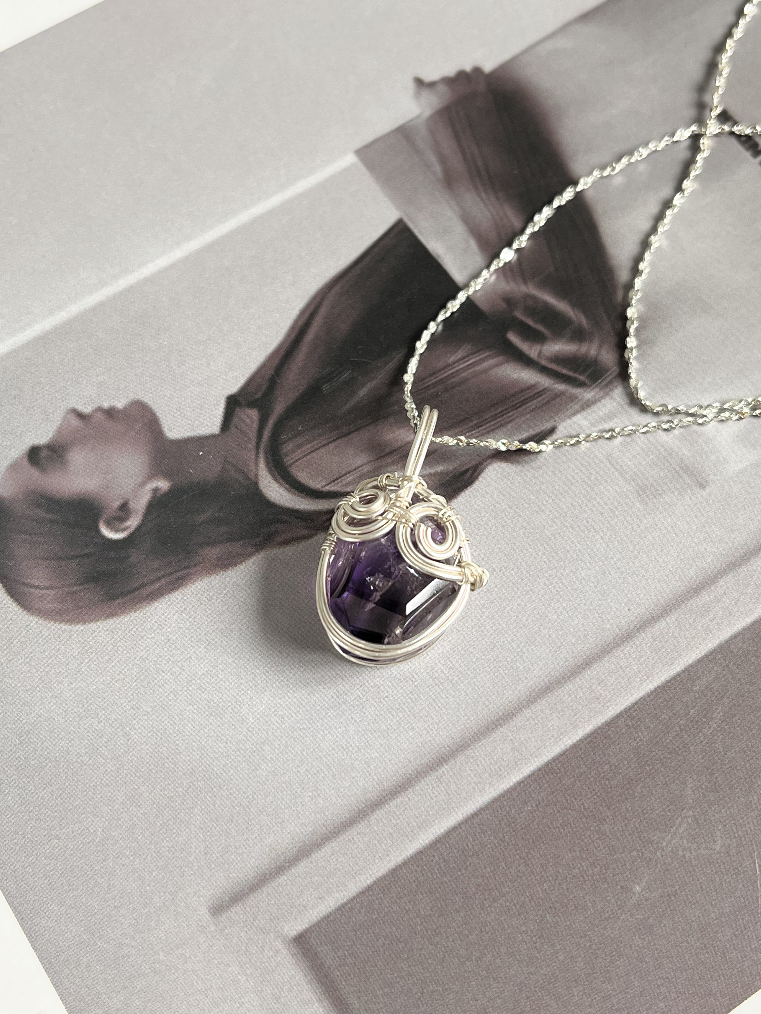 天然水晶手工绕线吊坠小众高级天然超七紫梅随形绕线项链 可定制