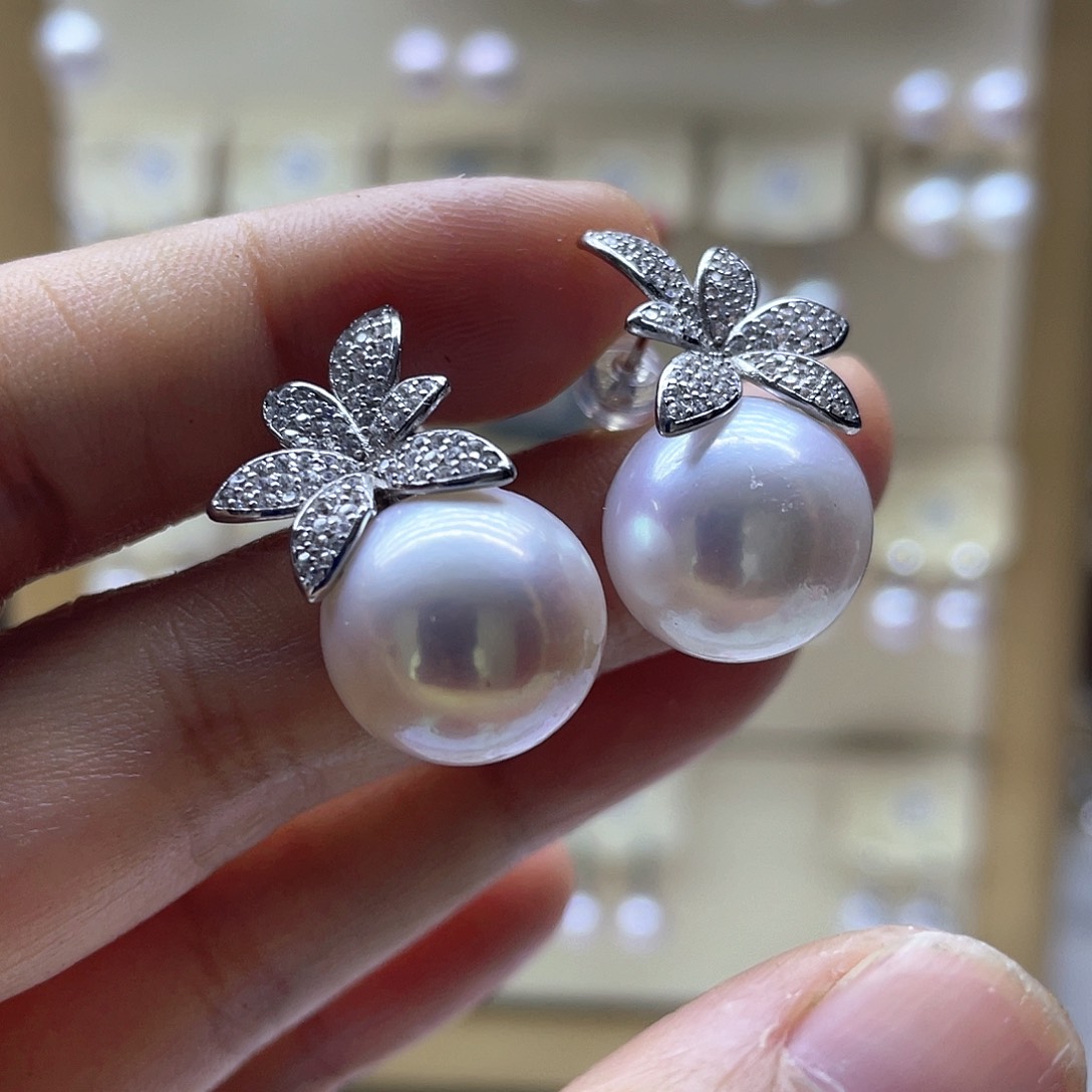 银S925镶嵌淡水珍珠耳饰