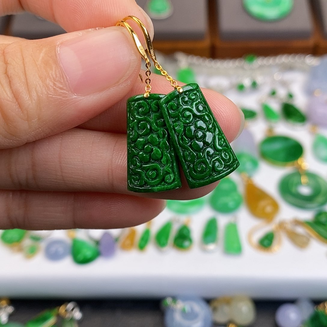 吊坠(不含链)18K金镶嵌翡翠小*熊