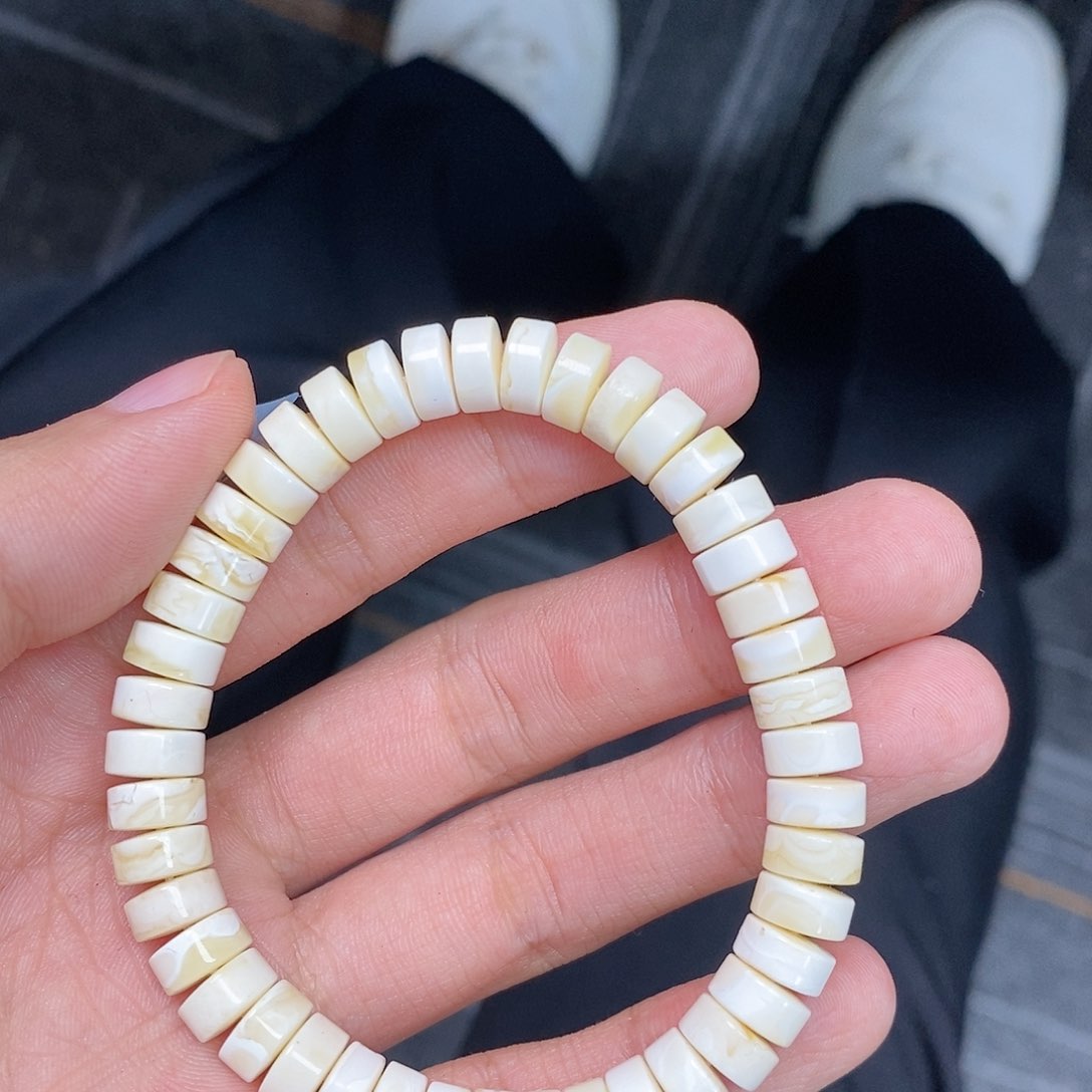 琥珀手链未镶嵌瓷白蜜蜡手串