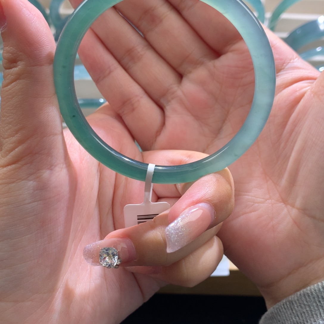 翡翠未镶嵌手镯手镯