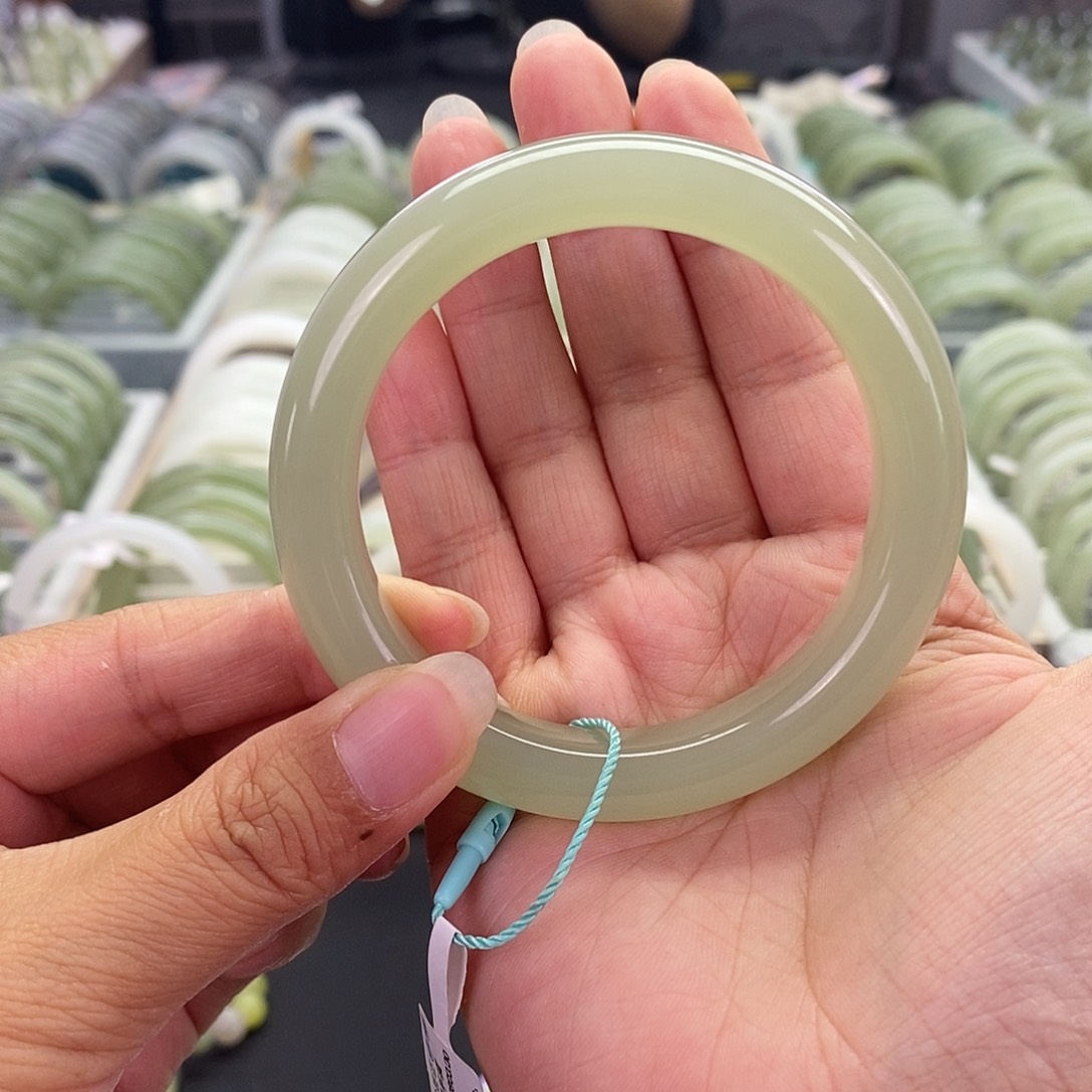 和田玉未镶嵌珠宝奇石小*和田玉手镯56.6