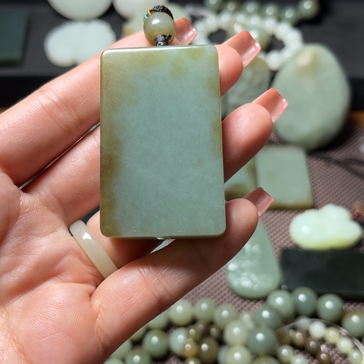 和田玉（糖玉）未镶嵌挂件