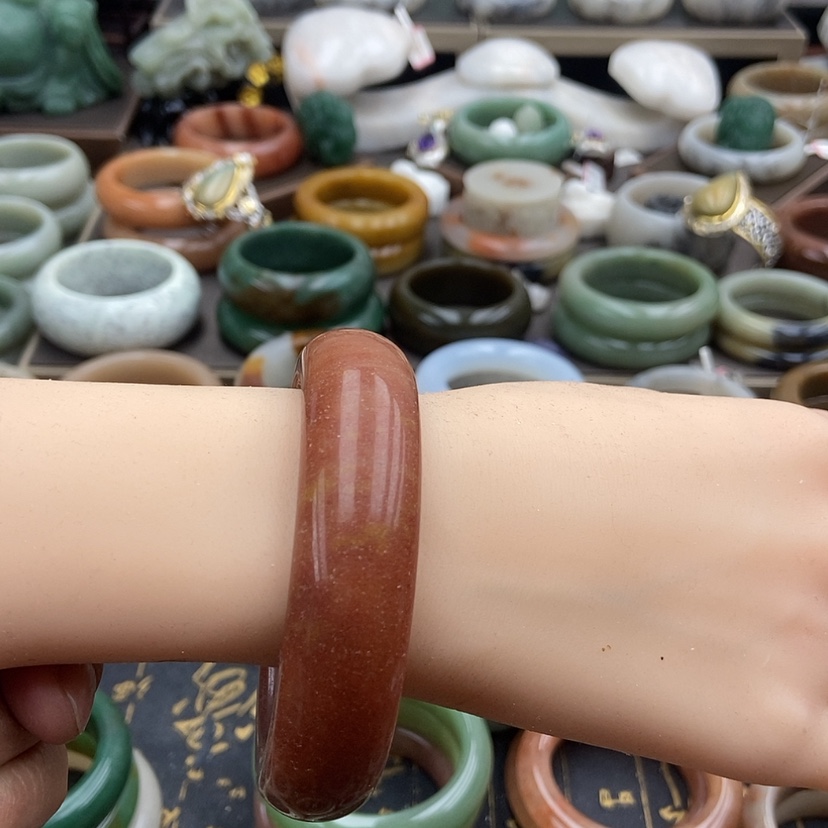 【闪购商品】石英质玉手镯60未镶嵌