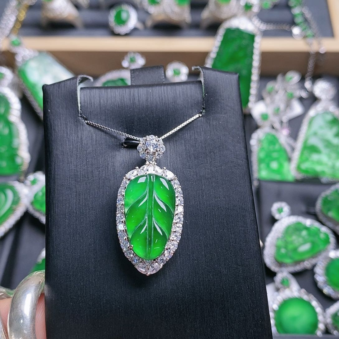 翡翠颈饰未镶嵌吊坠7