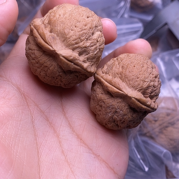 文玩核桃吊坠  120