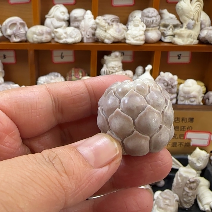 非金属配饰鹿角雕刻莲花座