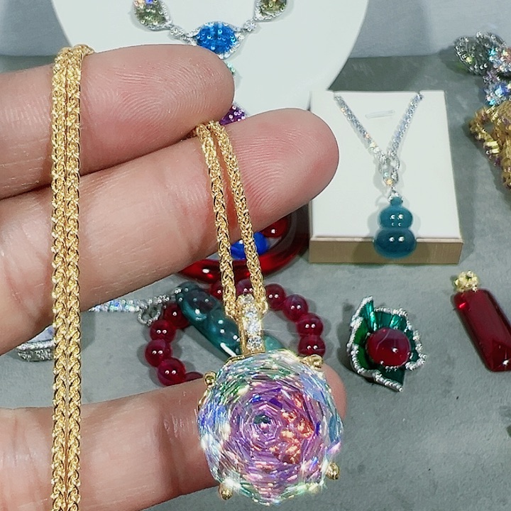 红宝石颈饰未镶嵌