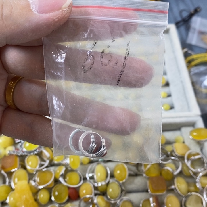 蜜蜡裸石银S925镶嵌耳扣