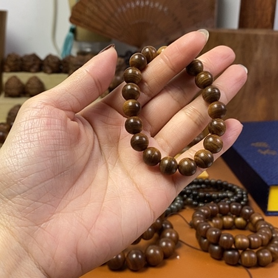 老山檀香黑肉沉水1.0手串