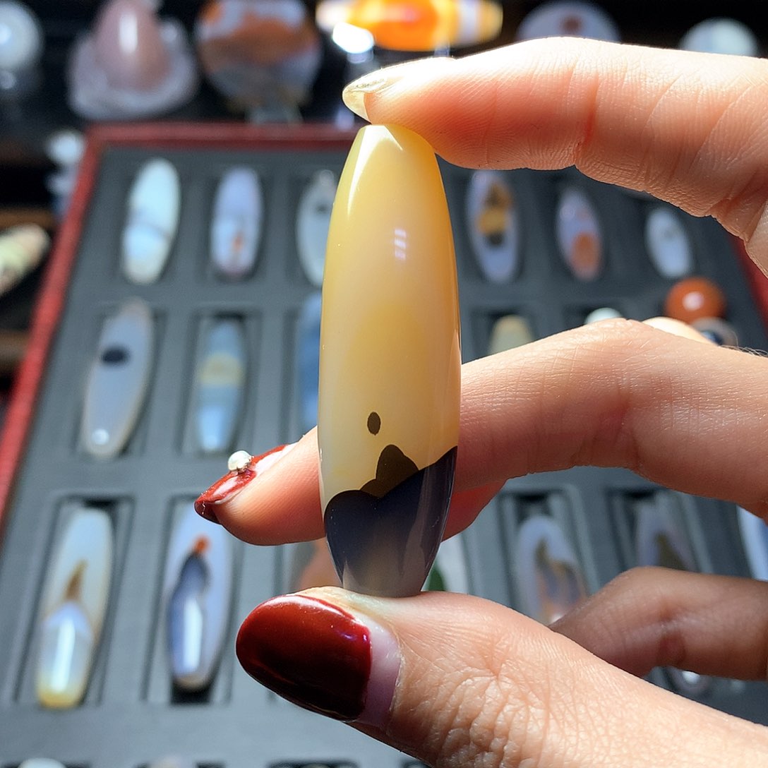 玛瑙/玉髓颈饰未镶嵌