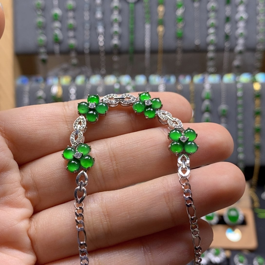 颈饰银S925镶嵌翡翠春**开高品质