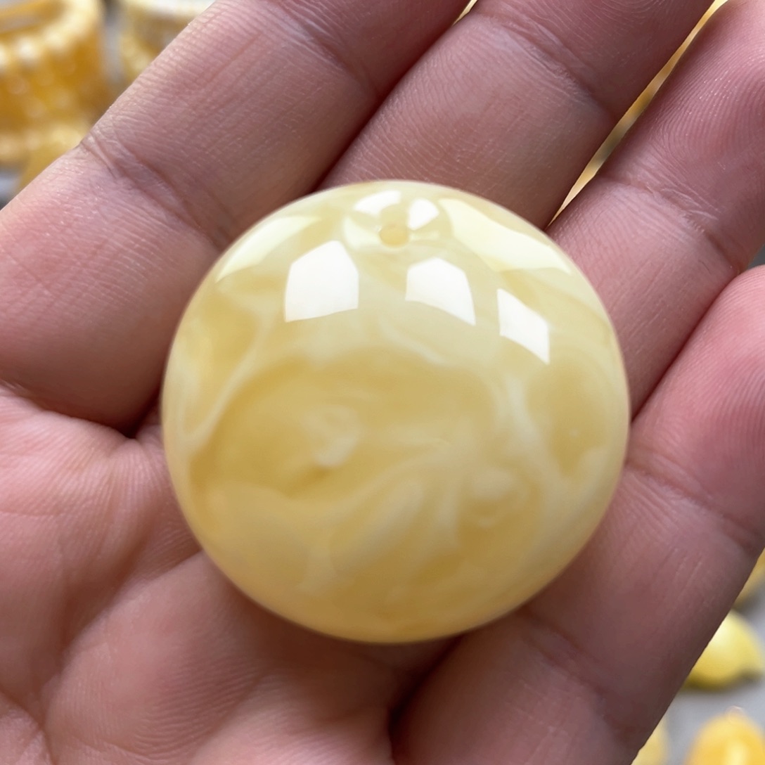 琥珀颈饰未镶嵌吊坠