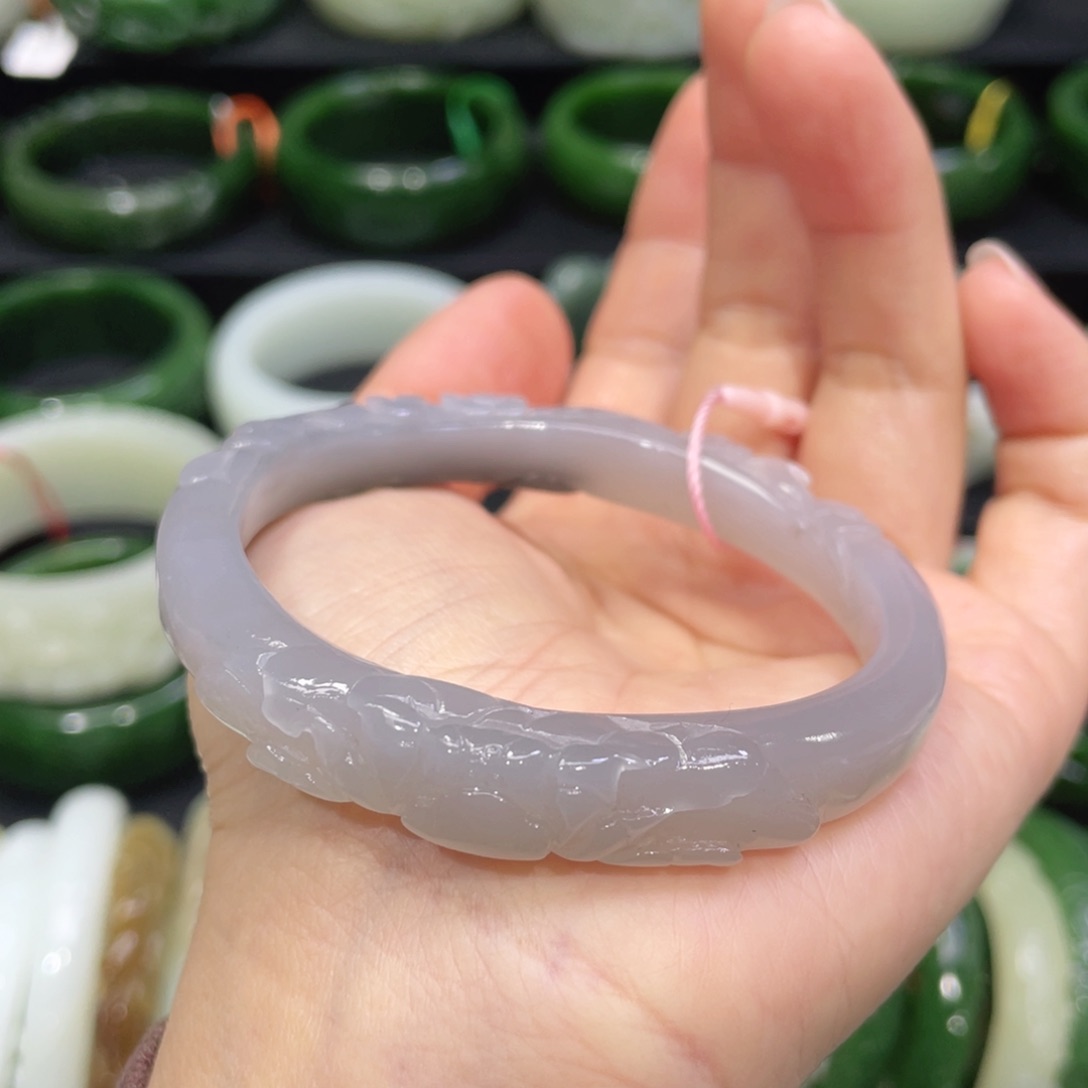 未镶嵌手镯（贵妃镯）和田玉64