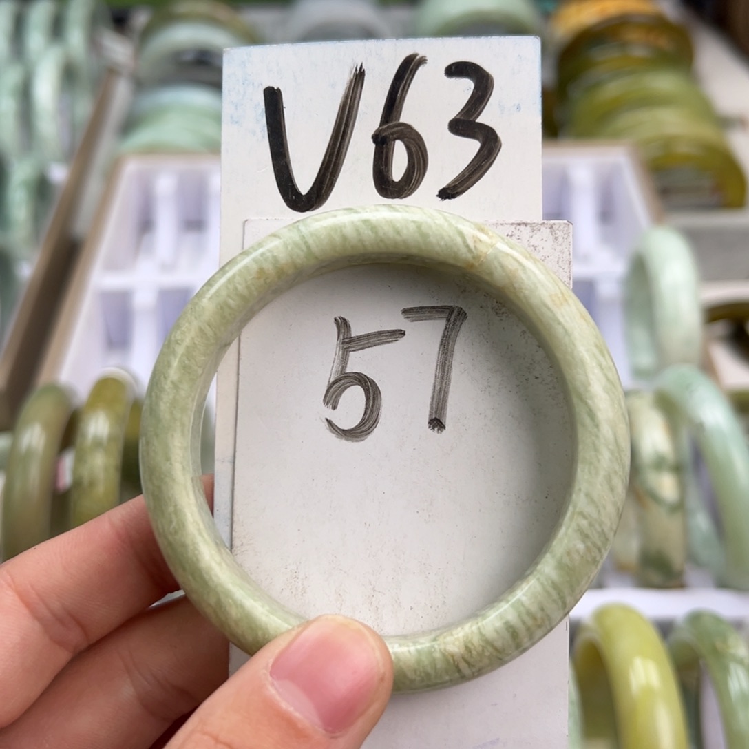 岫玉手镯未镶嵌天然岫玉微瑕