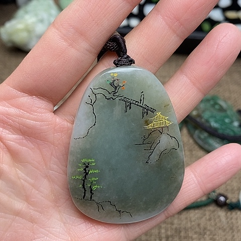 独山玉颈饰未镶嵌