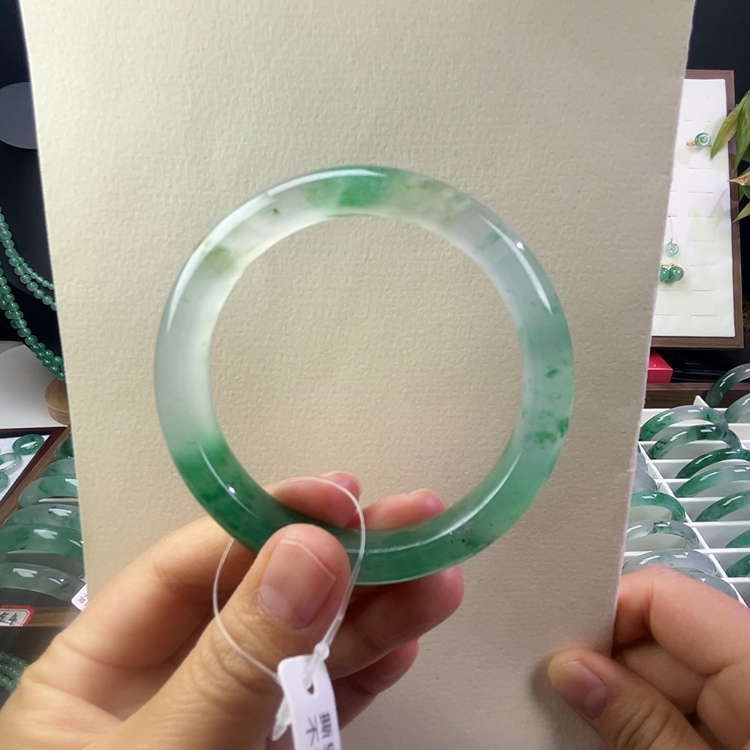 石英质玉未镶嵌手镯53.4