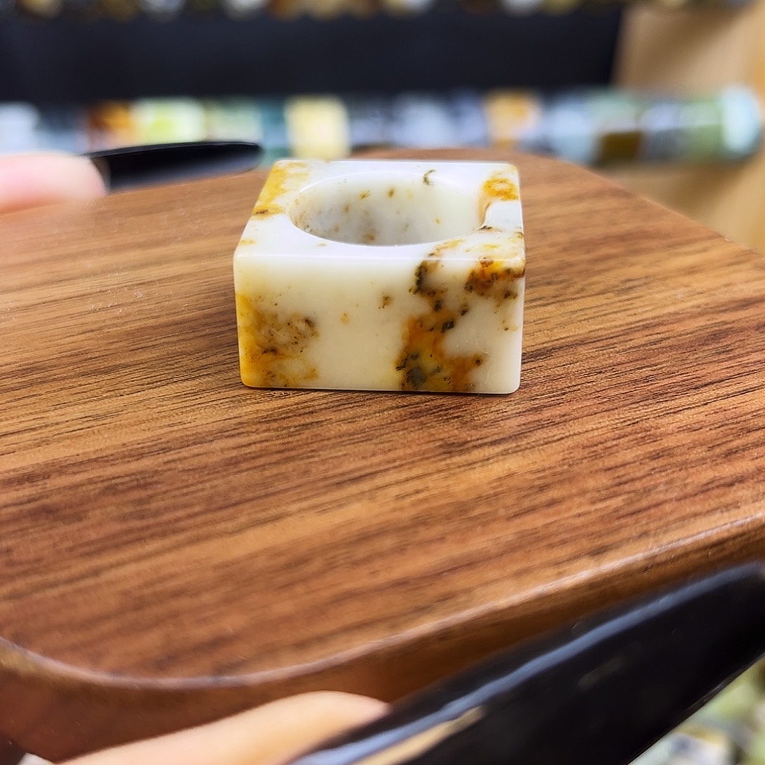 岫玉未镶嵌戒指港17.18